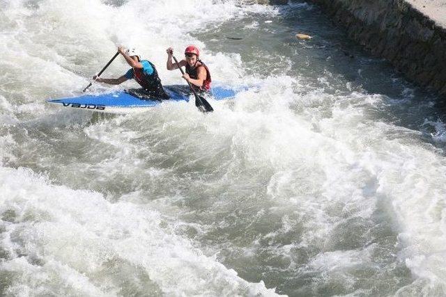 Rize’de Kano Ve Rafting Antremanları