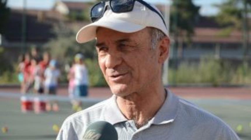 Tenis Sporu B&uuml;y&uuml;k İlgi G&ouml;r&uuml;yor