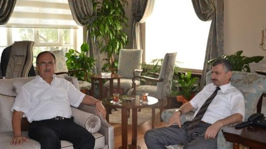 Vali Bektaş &Ccedil;evre Eski Bakanı Ak&ccedil;alı Ve Salihli Belediye Başkanı Kayda&rsquo;yı Ağırladı