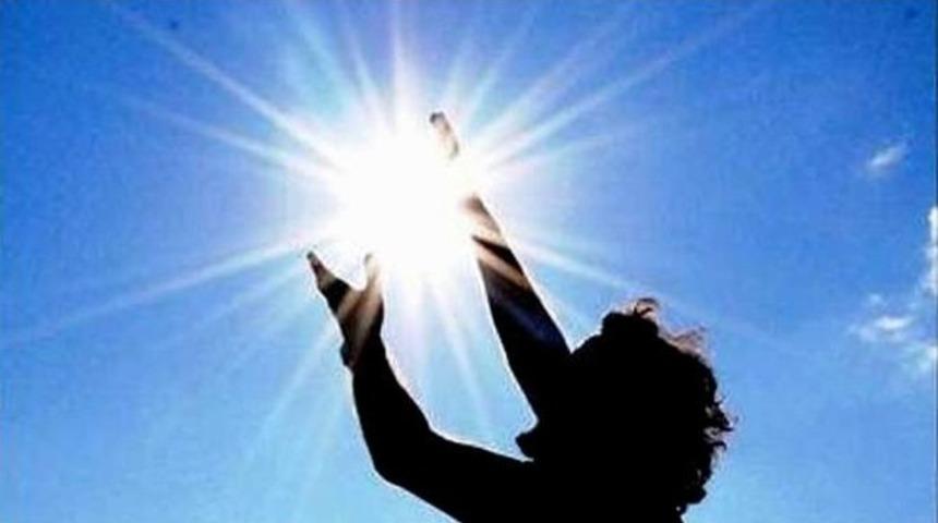 Sıcak &Ccedil;arpması Bazı Kişileri Daha &Ccedil;ok Etkiliyor