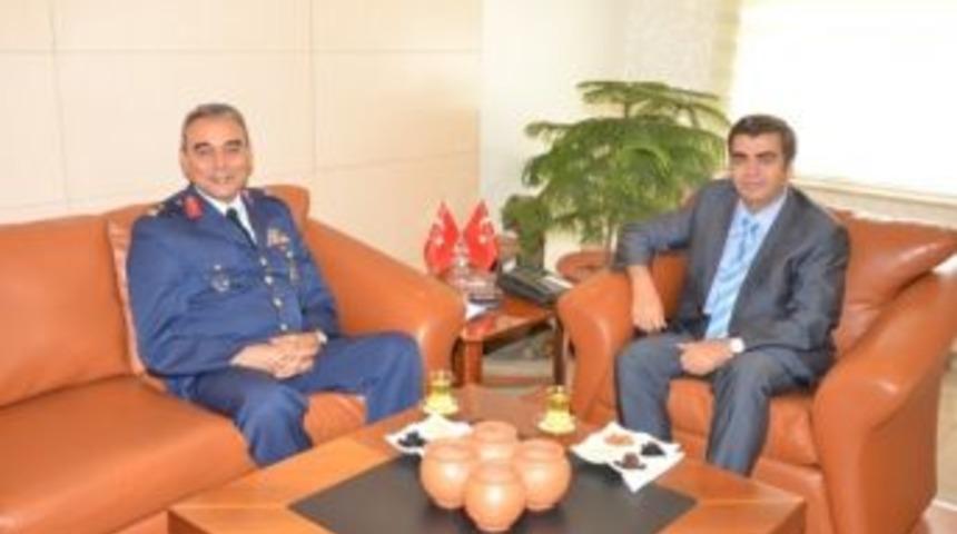 Tuğgeneral Cahit Bakır'dan Vali Orhan D&uuml;zg&uuml;n'e Veda Ziyareti