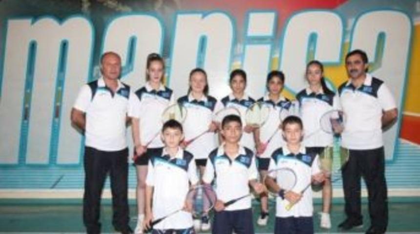 Badmintoncular Bulgaristan&rsquo;a Gidiyor