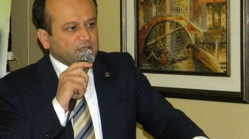 Ak Parti Uzunk&ouml;pr&uuml; Başkanı &Ccedil;ağatay Yılmaz "esas &Ccedil;atı Ak Partidir. Diğer &Ccedil;atı &Ccedil;&ouml;kt&uuml;"