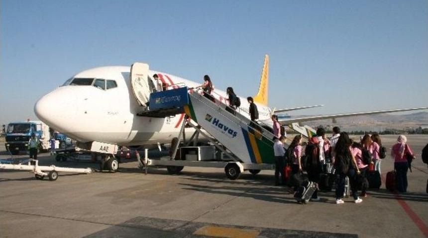 Kocasinan'daki Başarılı &Ouml;ğrenciler Avrupa'ya U&ccedil;tu