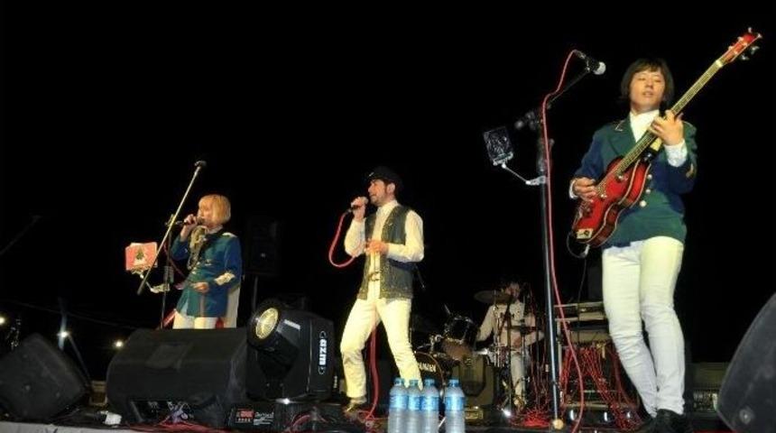 Japon Sanatçılar Güzelbahçe’yi Çoşturdu