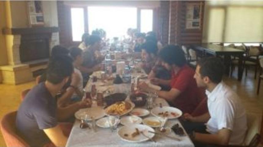 Hendek Karate Sporcuları Ve Antren&ouml;rleri Kahvaltıda Buluştu