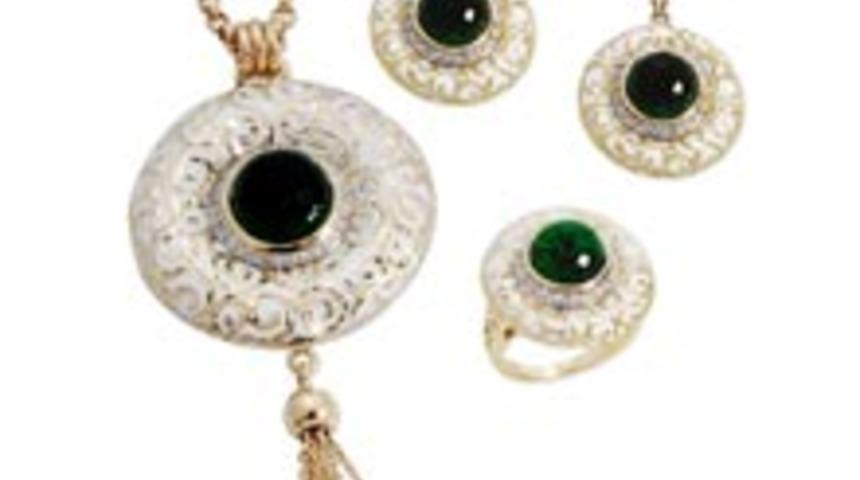 Zümrütten Gelen Işıltı