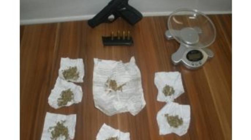 Polis Uyuşturucu Tacirlerine G&ouml;z A&ccedil;tırmıyor