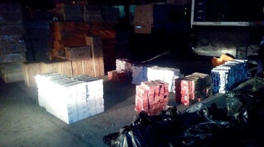 Adana Polisinden Ka&ccedil;ak Sigara Ve Akaryakıt Operasyonu