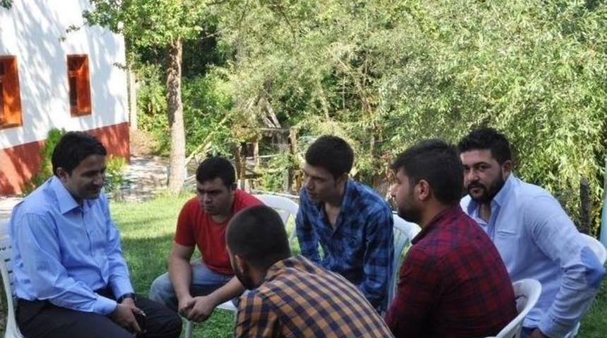 Başkan Kalın Askere Gidecek Gen&ccedil;lerle Buluştu