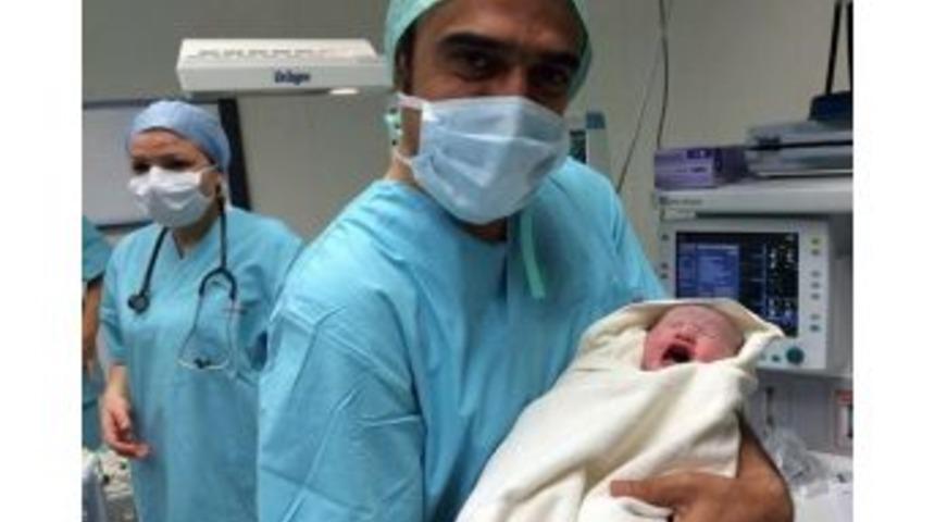 Ak Parti&rsquo;li Milletvekili Cuma İ&ccedil;ten&rsquo;in Bir Kızı Oldu