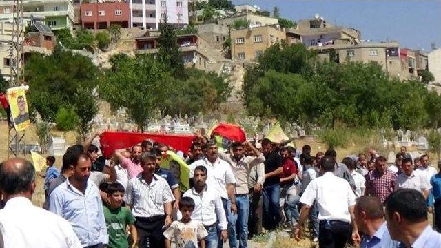 Işid’in Öldürdüğü Pkk’lı Siirt’te Toprağa Verildi