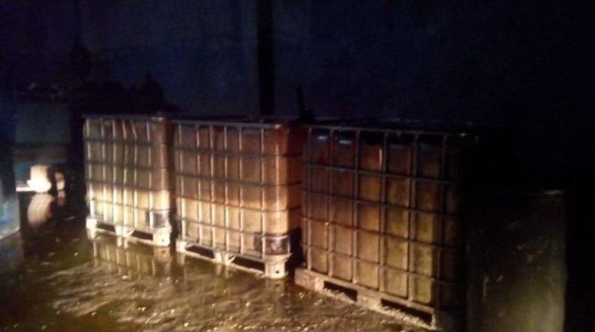 Polisten Ka&ccedil;ak Akaryakıt Baskını