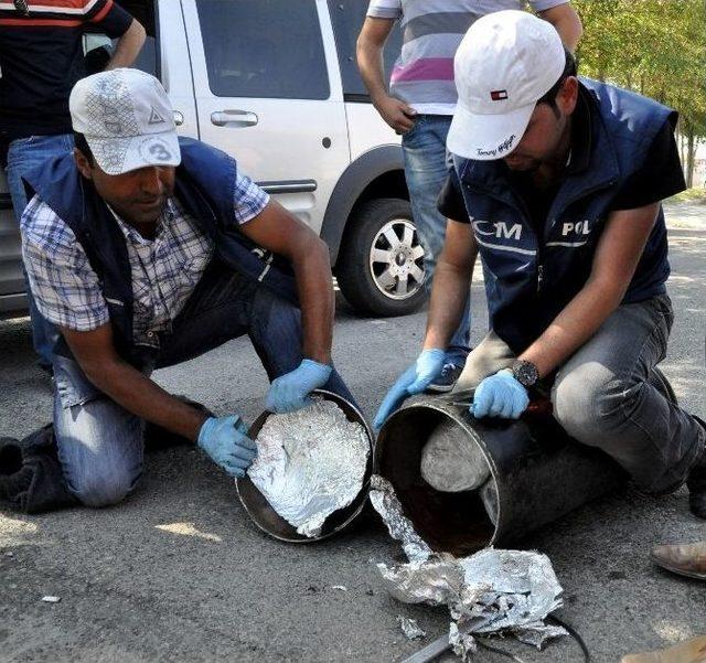 Otomobilin Lpg Tankından 14 Kilogram Esrar Çıktı