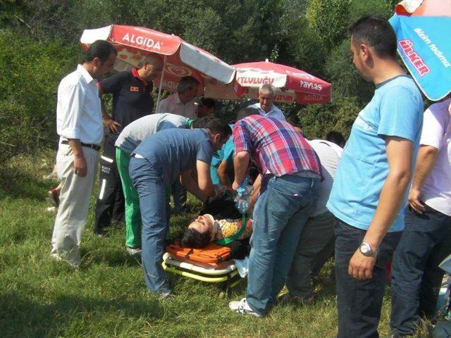 Sakarya'da Trafik Kazası: 5 Yaralı