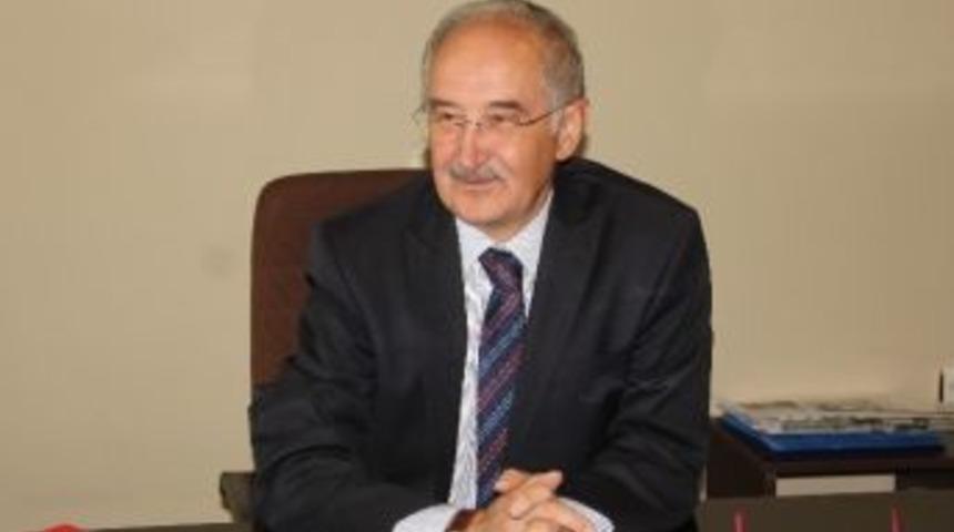 Karab&uuml;k Milli Eğitim M&uuml;d&uuml;r&uuml; G&ouml;revine Başladı