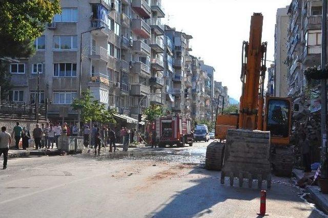 Yan Yatan Bina Yıkıldı (2) 3