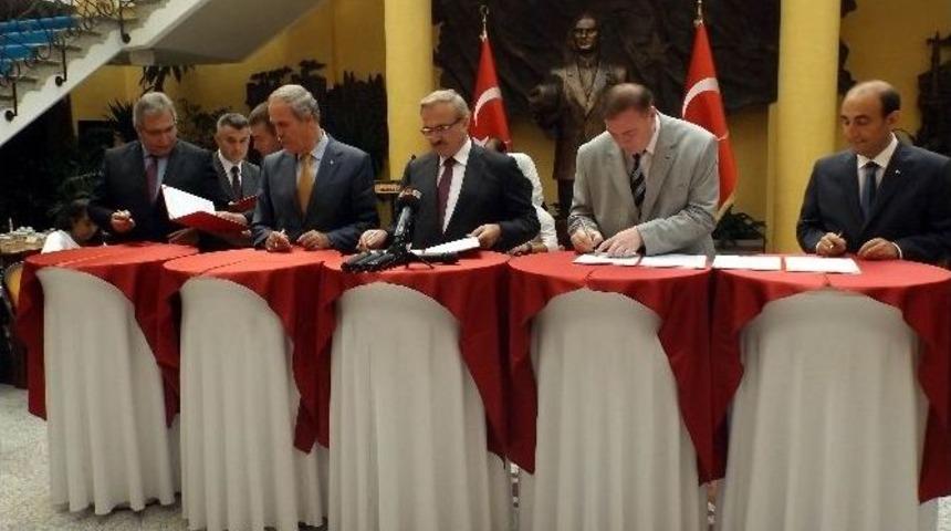 Roman Gen&ccedil;lere M&uuml;zik Akademisi