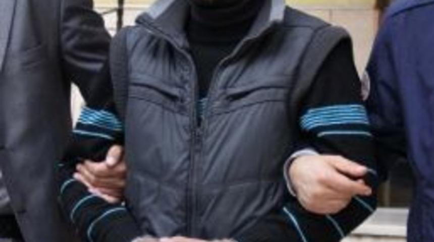 Bıçakla Yaralamaya 5 Yıl 7 Ay 15 Gün Hapis