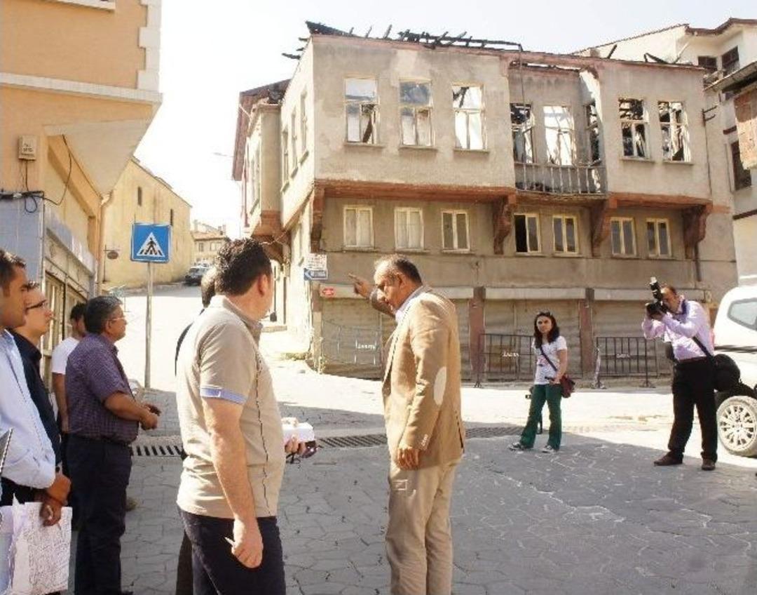 İstanbul Teknik &Uuml;niversitesi Mimarlık Fak&uuml;ltesi &Ouml;ğretim &Uuml;yesi Prof. Dr. Kemal Kutg&uuml;n Ey&uuml;pgiller;