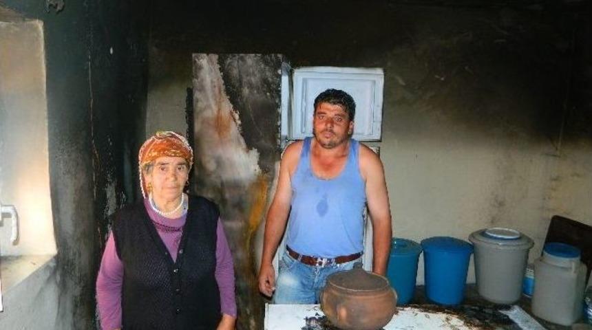 Buzdolabından &Ccedil;ıkan Kıvılcım Bir Evi K&uuml;l Etti