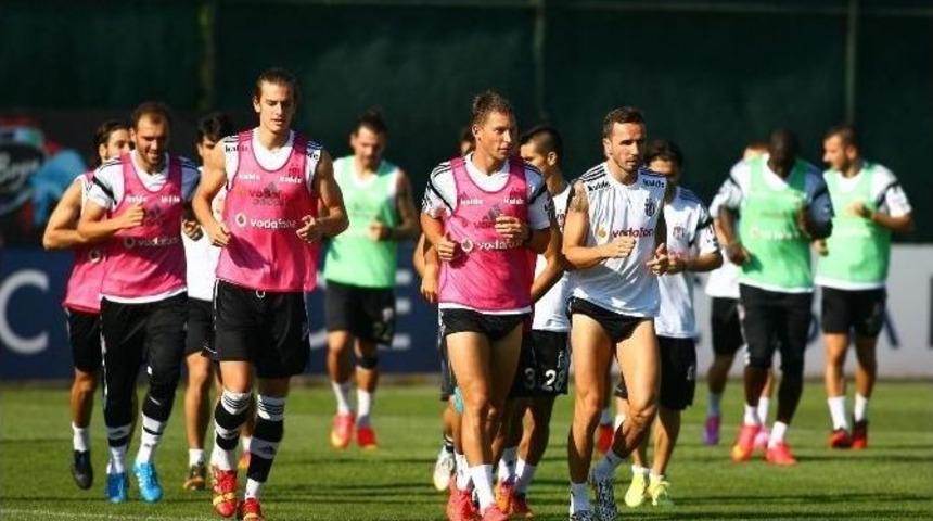 Beşiktaş, Arsenal Ma&ccedil;ının Hazırlıklarını S&uuml;rd&uuml;rd&uuml;