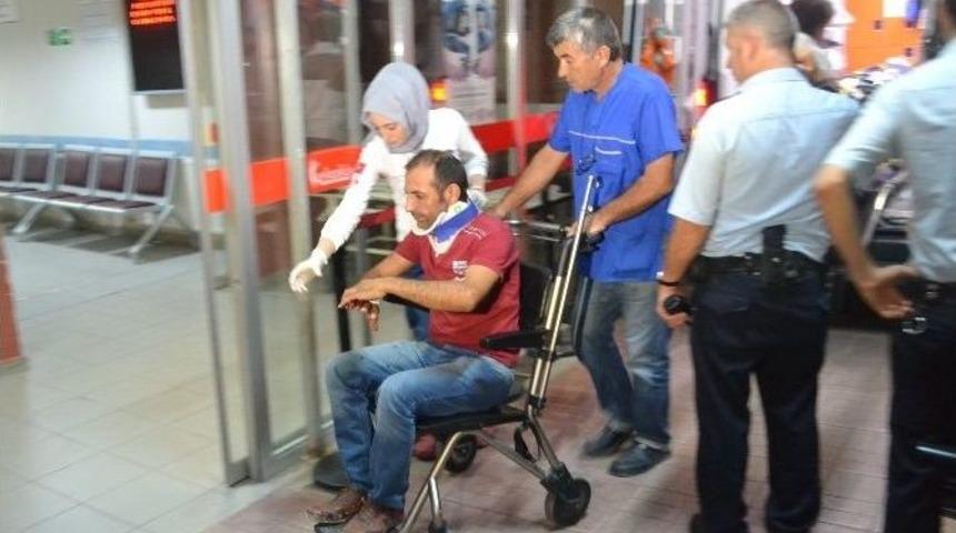 Otomobil Tır&rsquo;ın Altına Girdi: 2 Yaralı