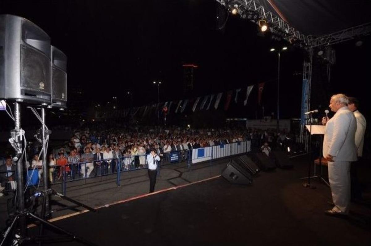 Şişli&rsquo;de Ahmet &Ouml;zhan Konseri