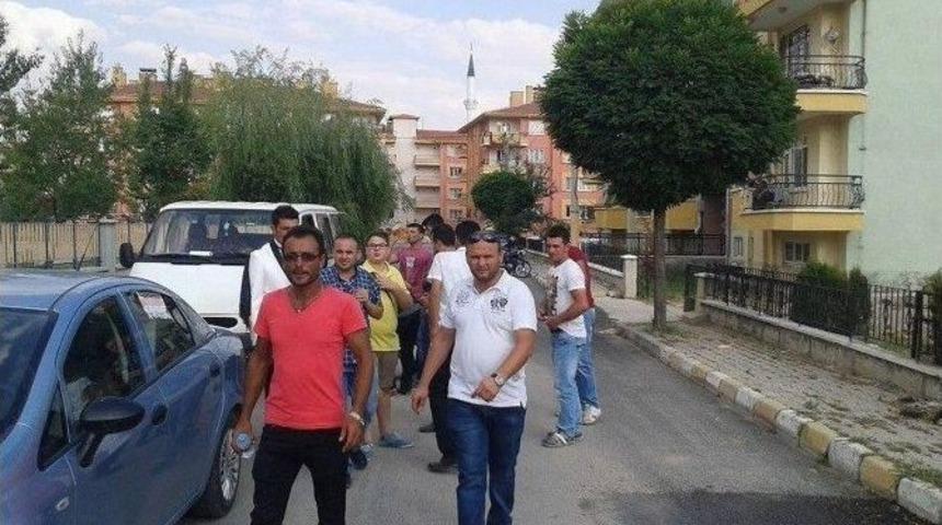 Damadına Başına Gelen Pişmiş Tavuğun Başına Gelmedi