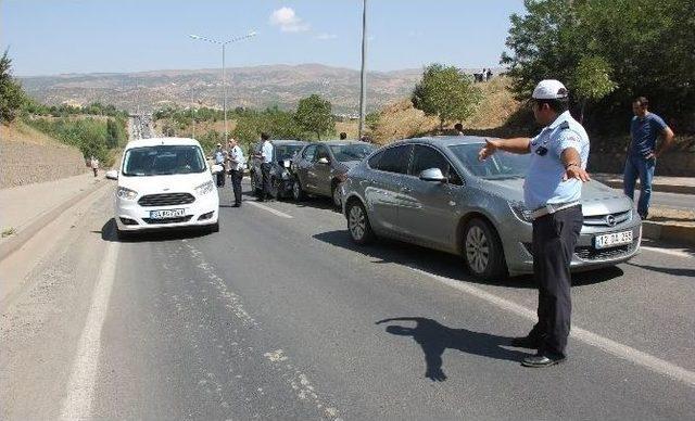 Cenaze Konvoyunda Zincirleme Kaza: 5 Yaralı