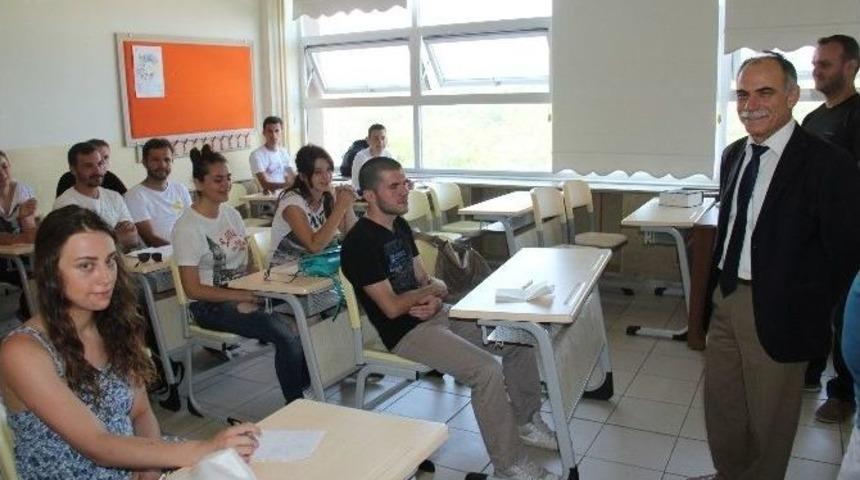 Om&uuml;&rsquo;de 35 Yabancı &Ouml;ğrenciye T&uuml;rk&ccedil;e Eğitimi