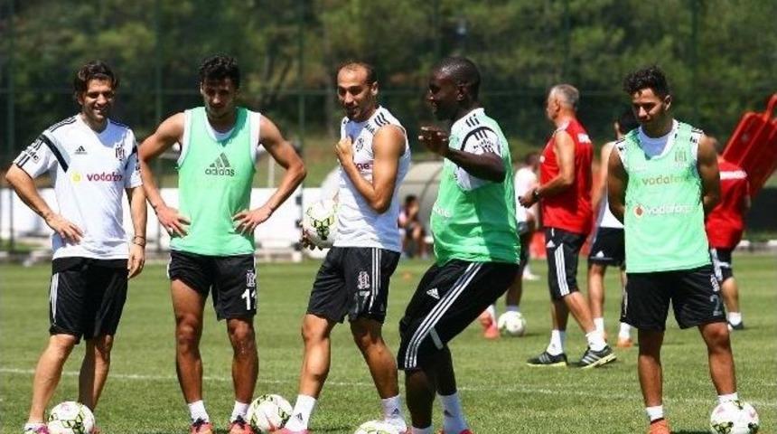 Beşiktaş, Arsenal Ma&ccedil;ı Hazırlıklarını S&uuml;rd&uuml;r&uuml;yor