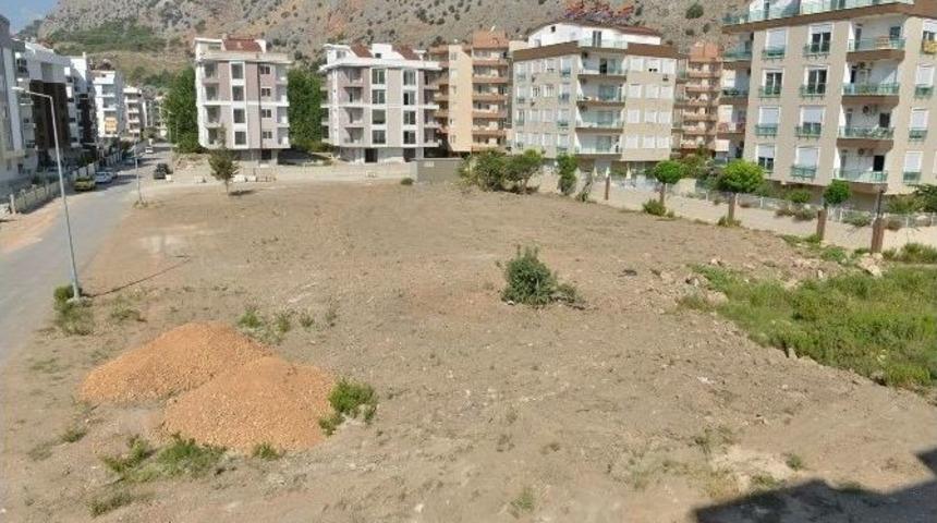 Hurma Mahallesi&rsquo;ne Yeni İki Park Daha..