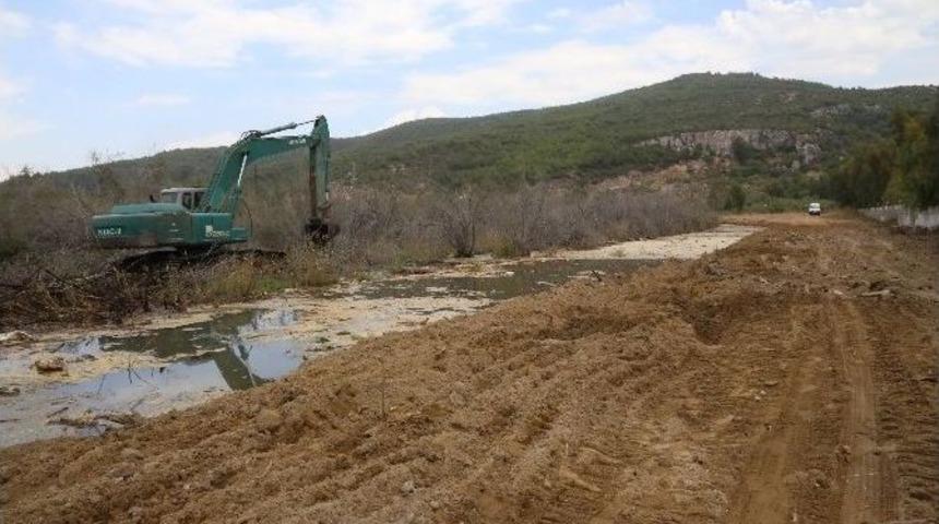 Pamucak&rsquo;ta, &Ccedil;evre D&uuml;zenleme &Ccedil;alışmaları Başladı