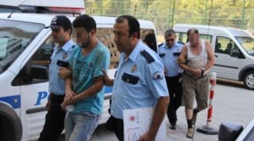 İnşaattan Demir Hırsızlığına 2 G&ouml;zaltı