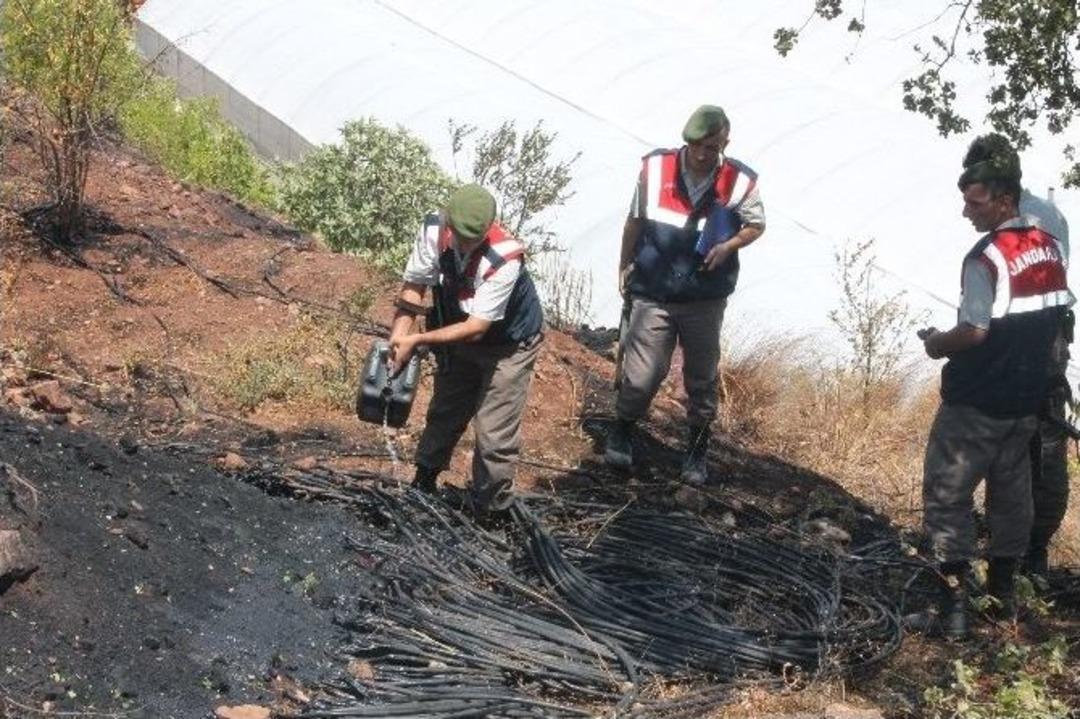 Kumluca&rsquo;daki Yangın Korkuttu