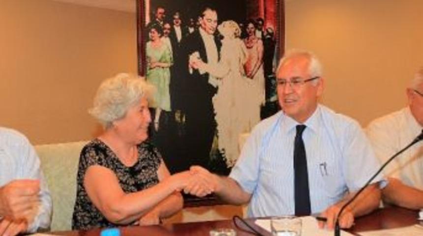 Karabağlar&rsquo;da Halk G&uuml;nleri Umut Oldu