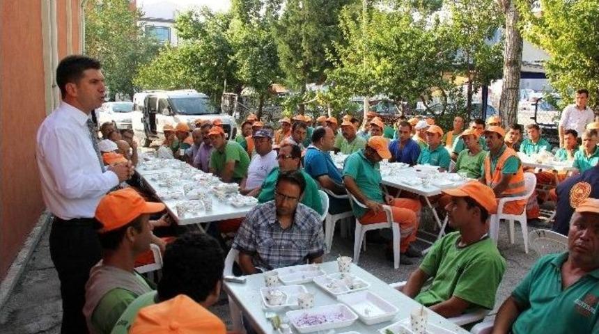 Başkan Ercengiz İş&ccedil;ilerle Kahvaltıda Buluştu