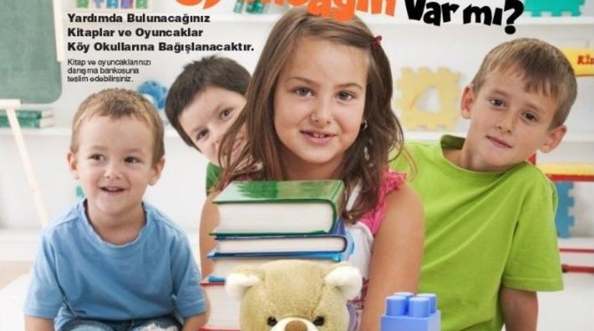 Köy Okullarına Kitap Ve Oyuncak Kumbarası Büyük İlgi Görüyor