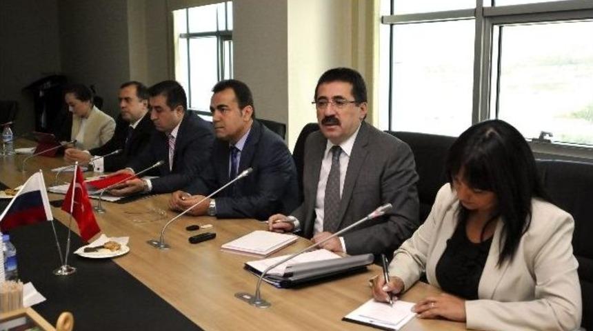 Rusya Heyeti Gıda İthalatı İ&ccedil;in T&uuml;rkiye&rsquo;de