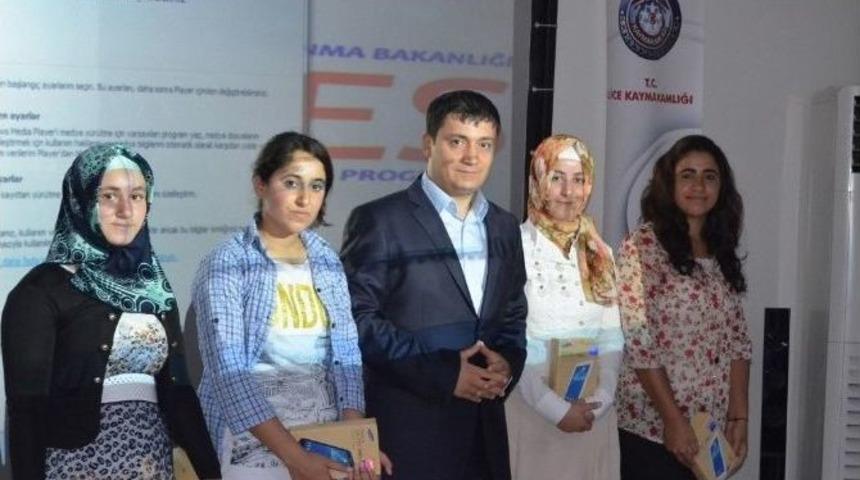 Lice&rsquo;de Başarılı &Ouml;ğrenciler &Ouml;d&uuml;llendirildi