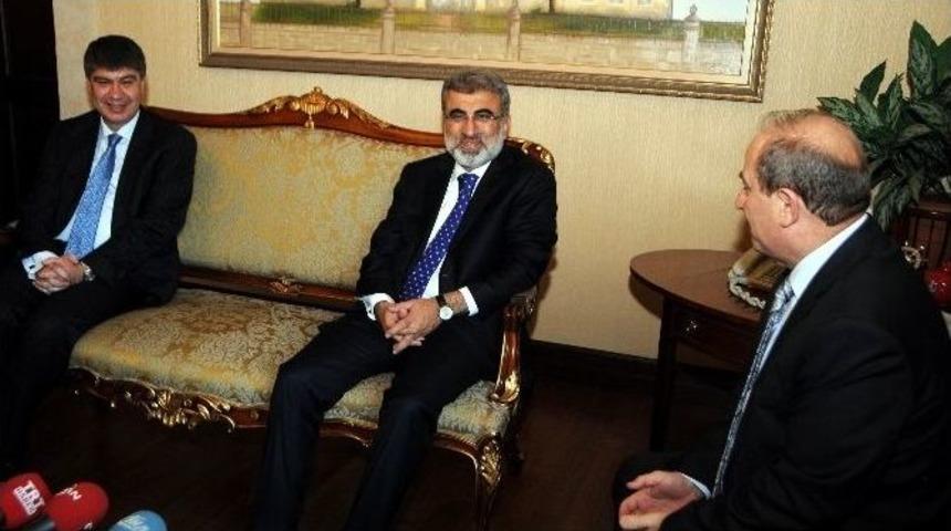 Bakan Yıldız Antalya B&uuml;y&uuml;kşehir Belediyesi&rsquo;ni Ziyaret Etti