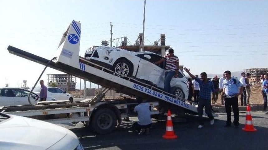 Kızıltepede Trafik Kazası: 2 Yaralı