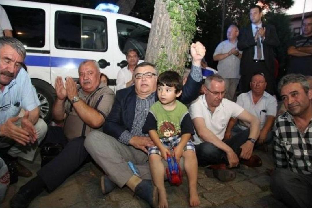 Kırklarelilerden &ldquo;atat&uuml;rk Posteri&rdquo; Tepkisi