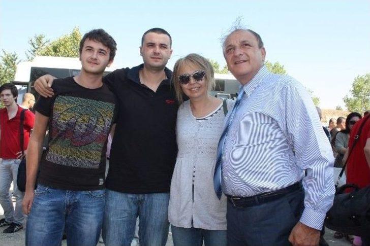 Oktay Vural, Oğlunu Askeri Birliğe Teslim Etti G4