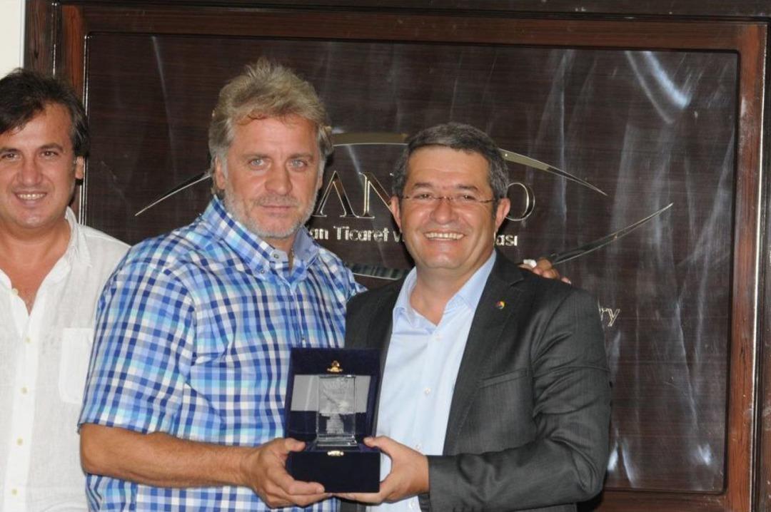 "Futbolun Ustaları Geleceğin Yıldızlarıyla Buluşuyor" Projesi