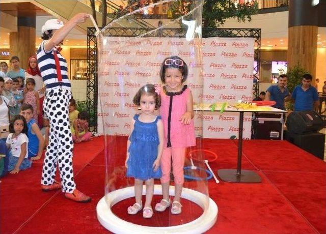 Piazza Çocuk Kulübü’nde Bubble Show