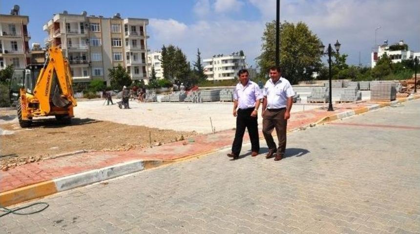 Anamur Belediyesi Parke Yol &Ccedil;alışmalarını S&uuml;rd&uuml;r&uuml;yor