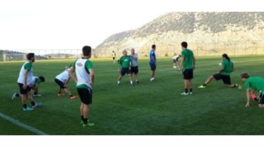 Tekden Denizlispor Tempo Artırdı