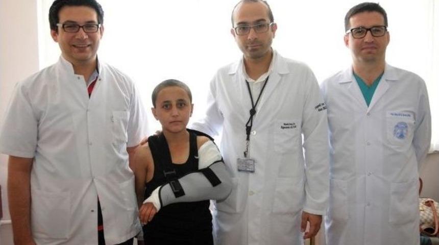 Kopan Kol İ&ccedil;in 10 Saatlik Ameliyat